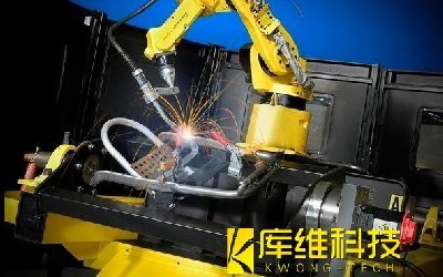 點焊機(jī)器人:高效率、高精度的焊接解決方案